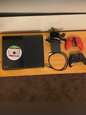 Xbox One W/ Cords & Controller